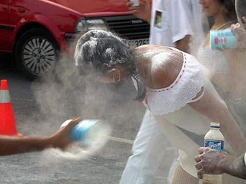 Puder (Polvo) im Karneval auf La Palma