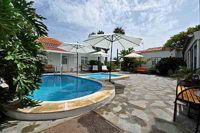 ferienhaus-mit-pool-casa-palmera-tajuya