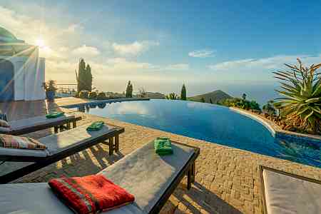 ferienhaus-pool-villa-botanico-puntagorda