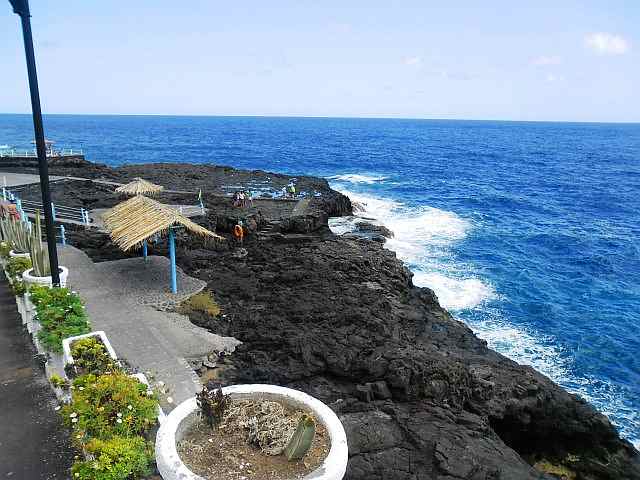 charco-azul-hier-zum-offenen-meer-gelegen