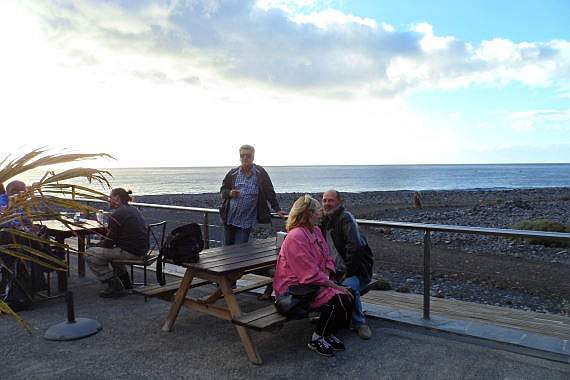 Direkt am Strand kiosko-playa-los-guirres-direkt-am-strand