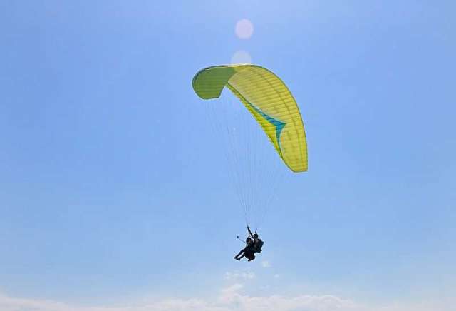 tandemflug am himmel