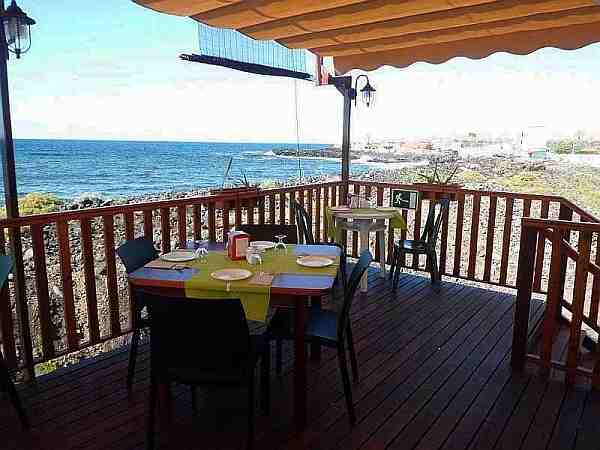 kiosco-in-el-remo-am-meer
